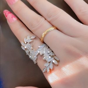 Silver Leaves and Flowers Decore Ring